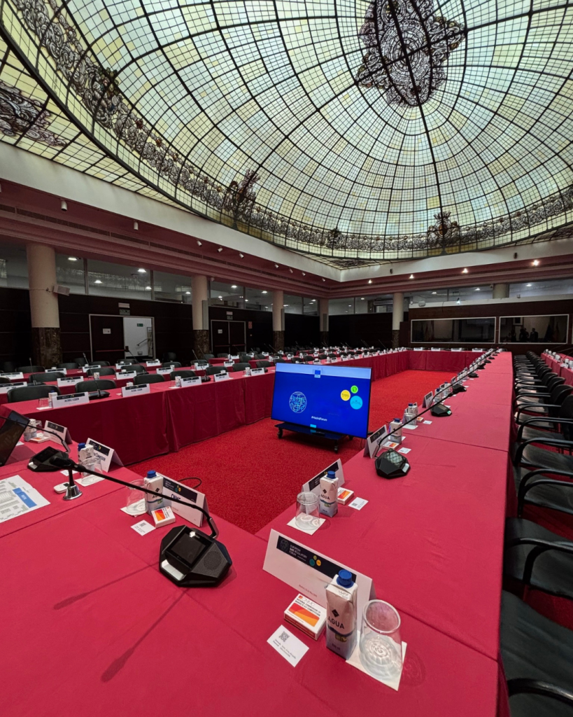 Sala de conferencias en la CNMC (Madrid)